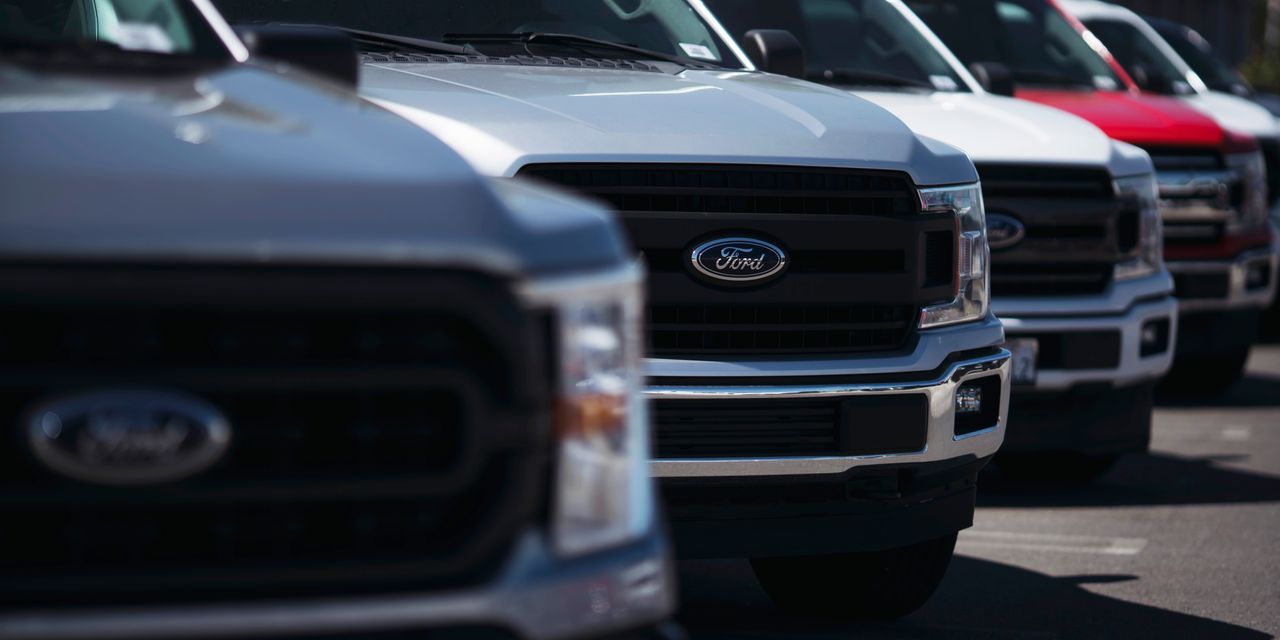 The analyst says Ford isn't the best auto stock in Detroit.  Choose this company instead.